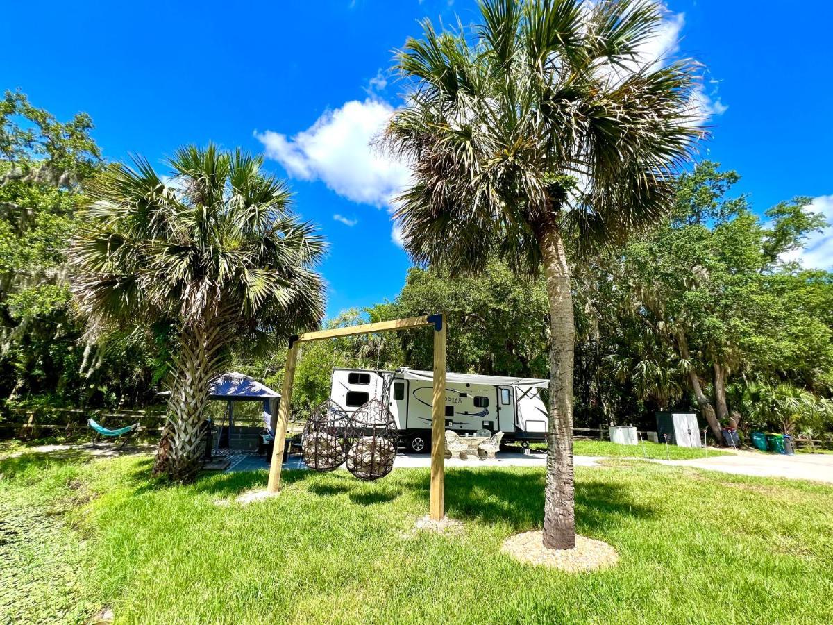 Lake Front Rv Experience Close To Port Canaveral And Kennedy Space Center Hotel Titusville Exterior photo